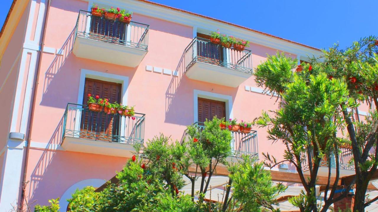 Hotel Pisacane Сапри Экстерьер фото