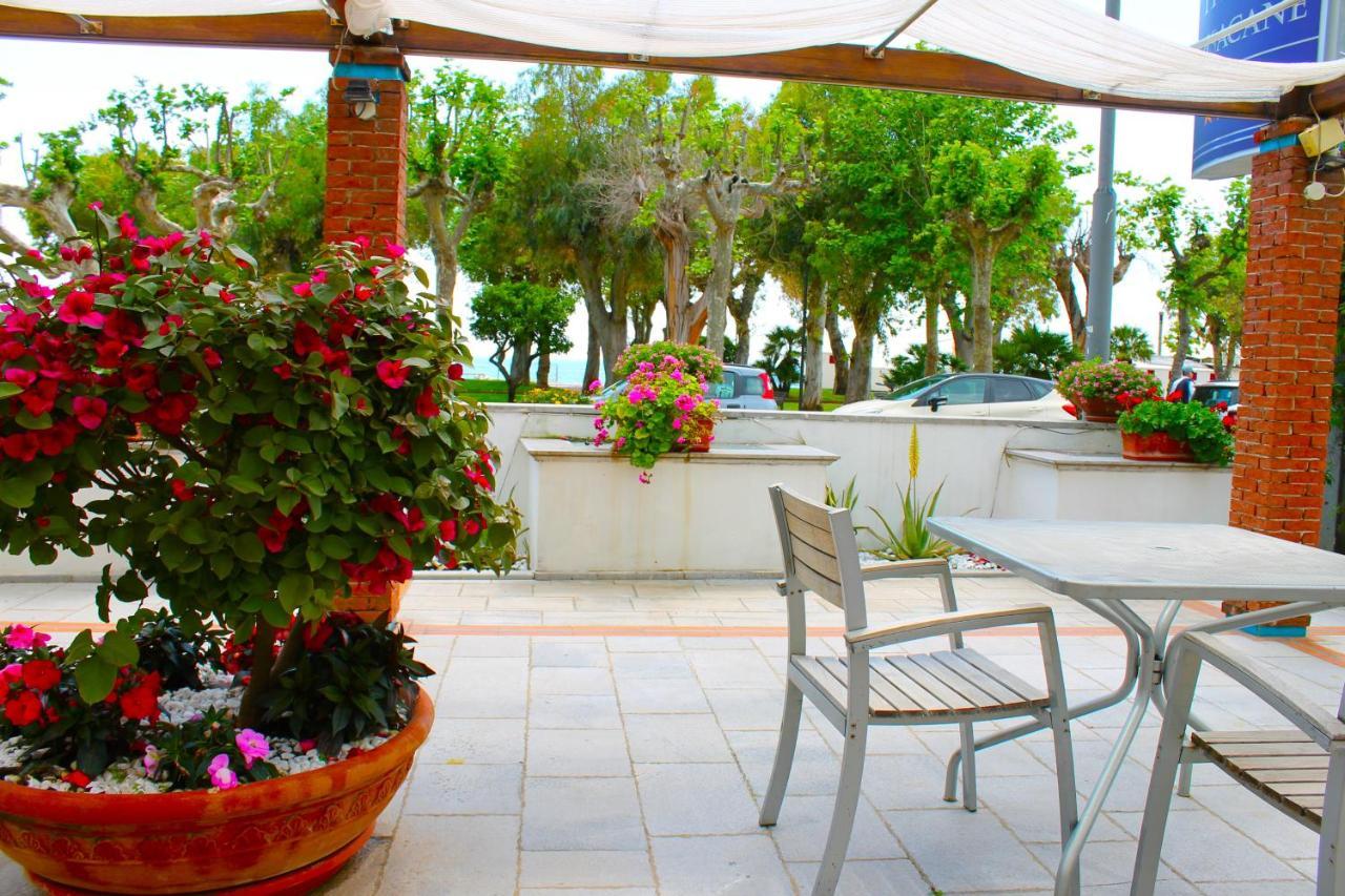 Hotel Pisacane Сапри Экстерьер фото