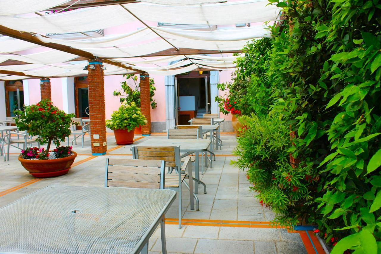 Hotel Pisacane Сапри Экстерьер фото