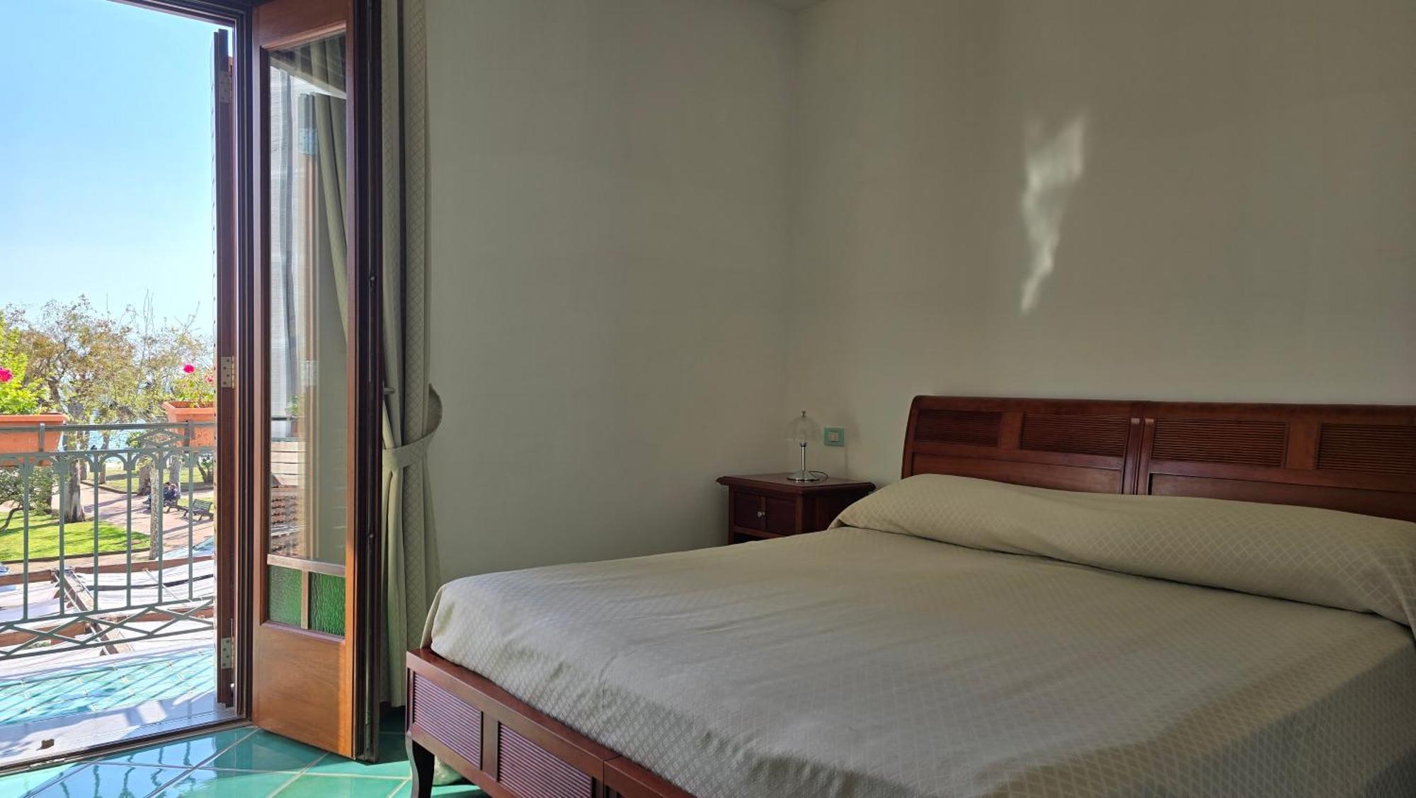 Hotel Pisacane Сапри Экстерьер фото